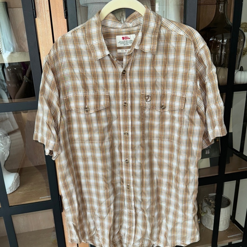 Fjallraven plaid button down shirt men’s short sleeve beige khaki embroidered